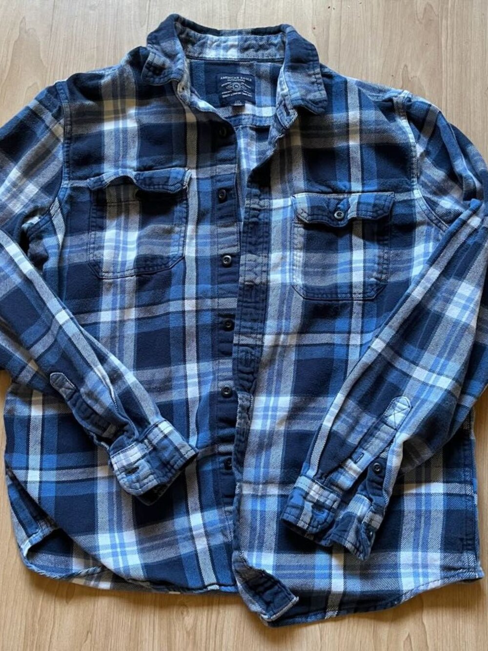 American Eagle Outfitters Navy Blue Plaid Flannel Shirt Size L Casual Grunge